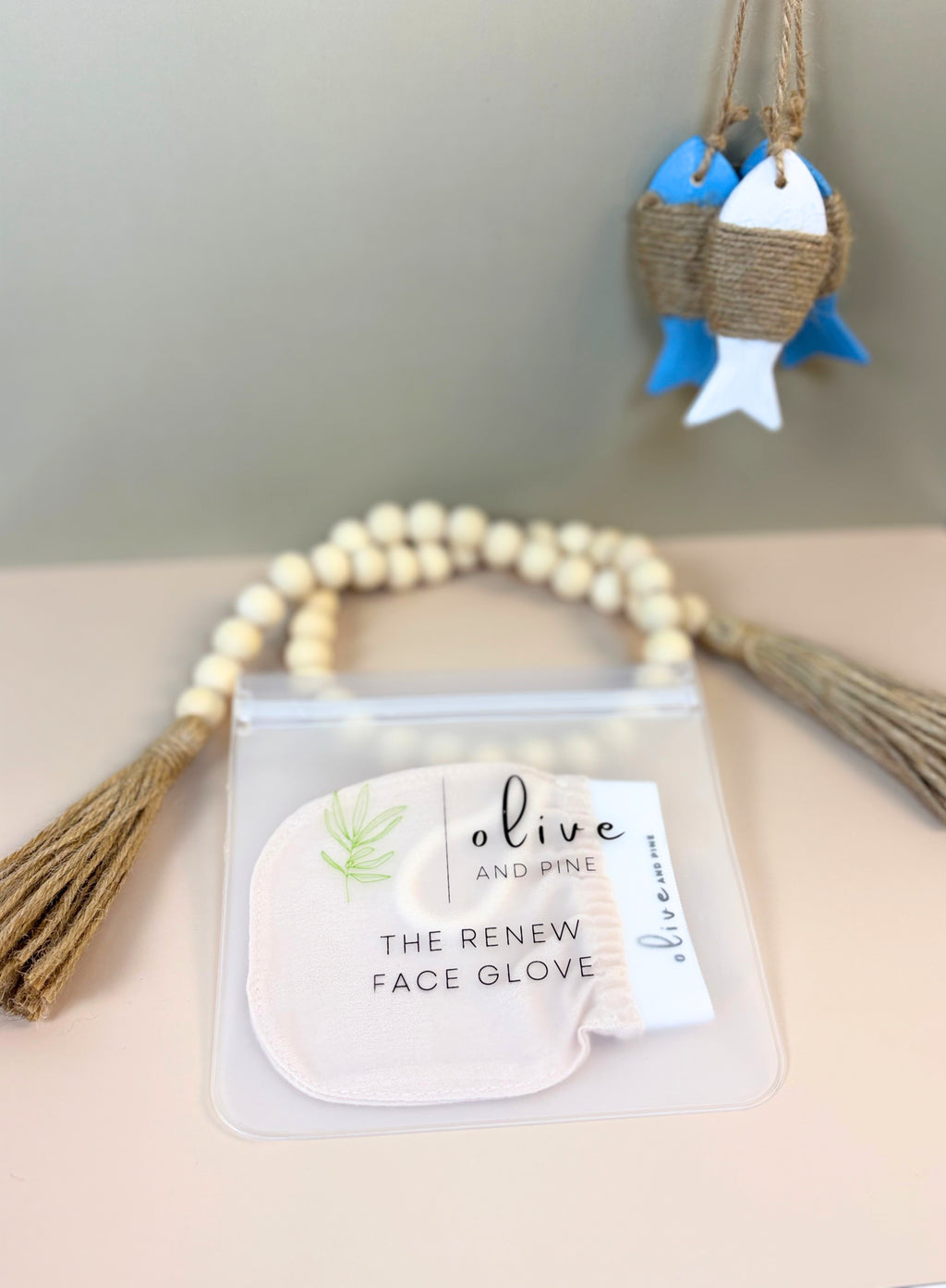 THE RENEW Face Glove